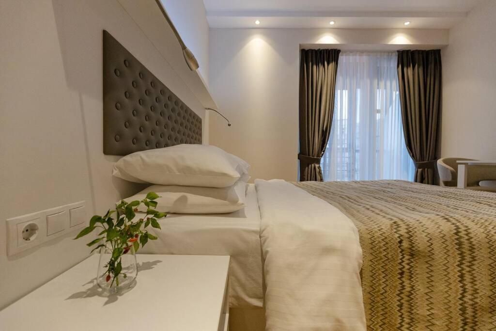 Cozy Apartment In The Heart of Batumi room 3