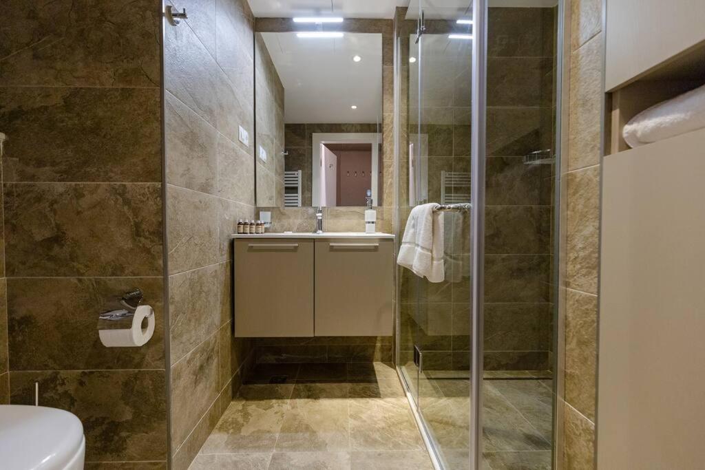 Cozy Apartment In The Heart of Batumi room 5