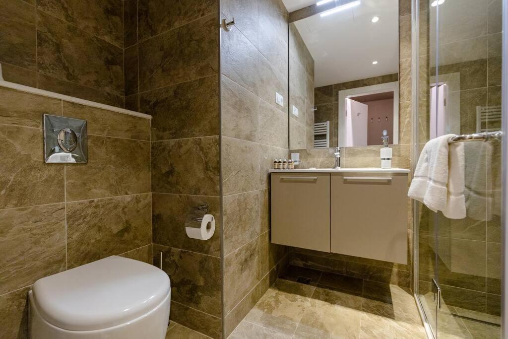 Cozy Apartment In The Heart of Batumi room 6